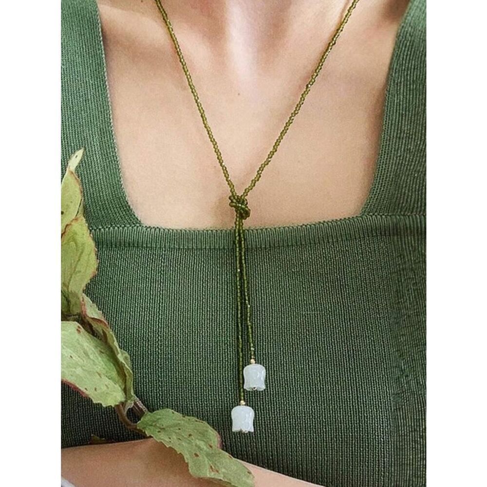 Green Beaded white flower Necklace A1748